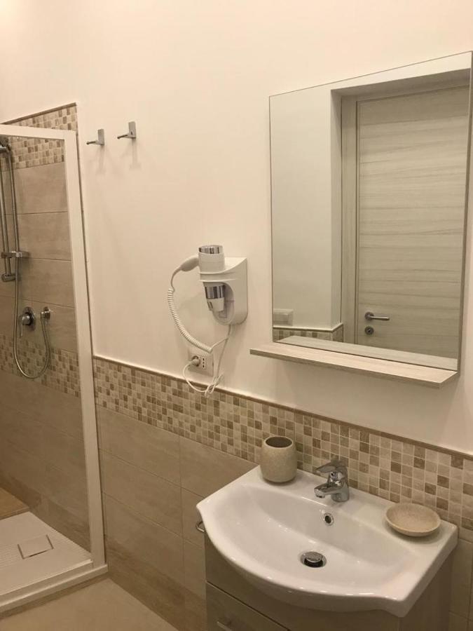 B&B 40 Steps Вико-Экуенсе Экстерьер фото